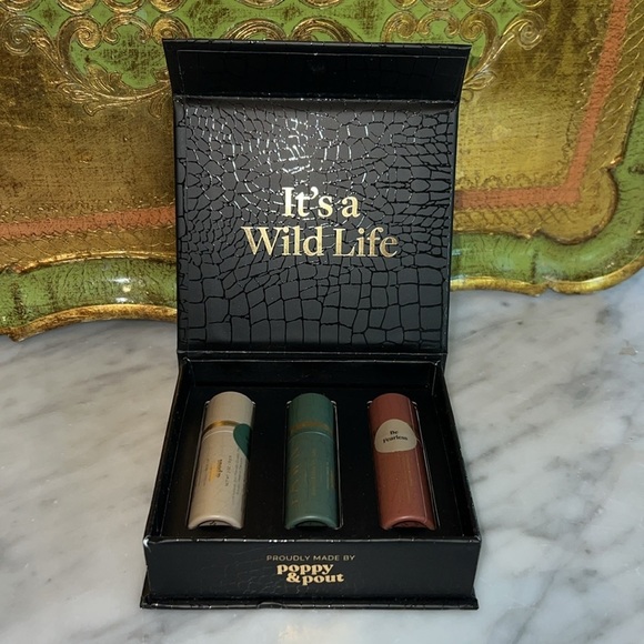 POPPY & POUT Chapstick Trio NIB - Picture 1 of 8